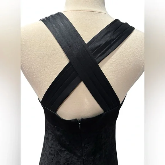 Calvin Klein Black Lace/Satin Floor Length Maxi Ball/Prom Dress-size 2 - Picture 4 of 12